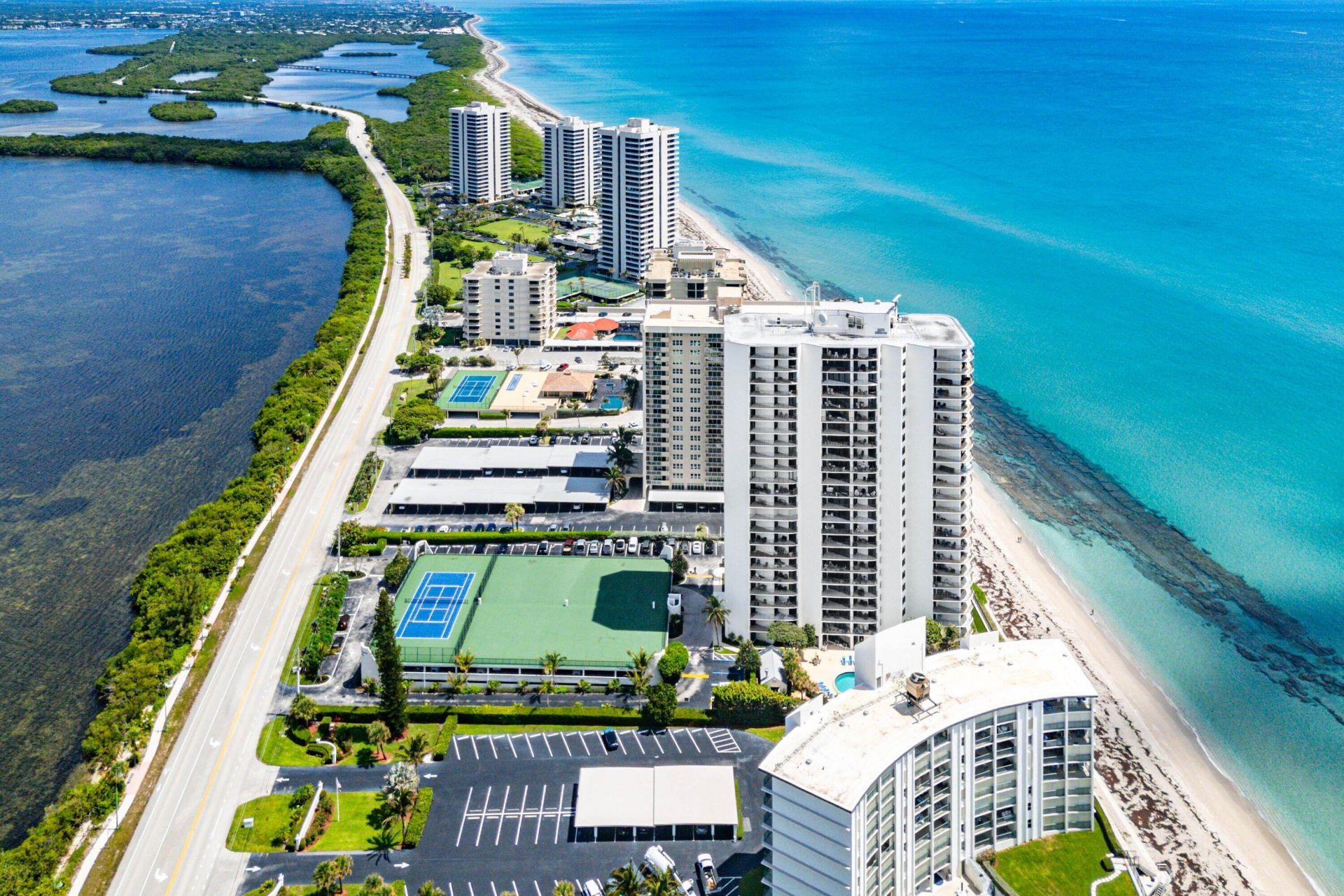 5420 N Ocean Drive, Unit 905, West Palm Beach, FL 33404 Photo