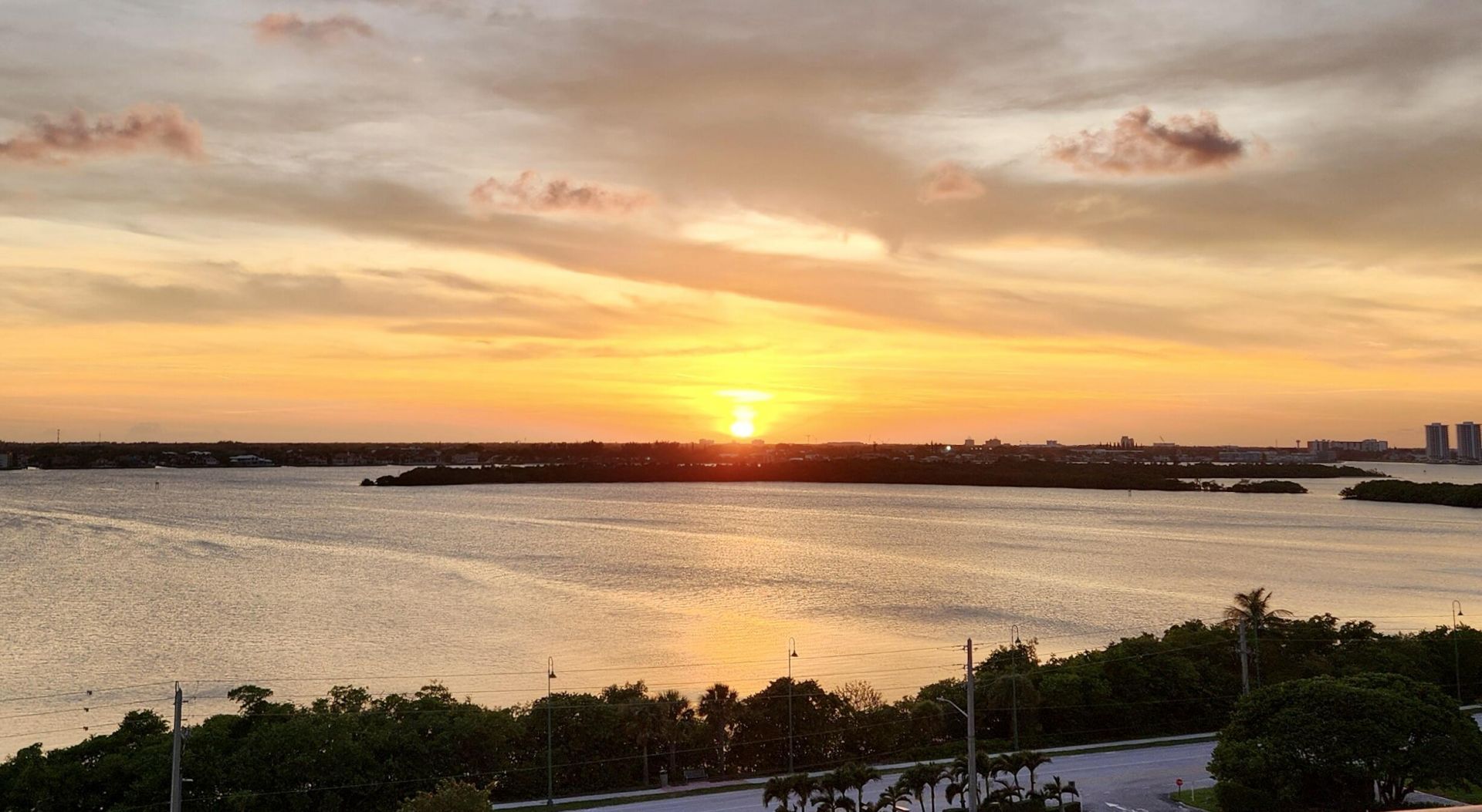 5420 N Ocean Drive, Unit 905, West Palm Beach, FL 33404 Photo