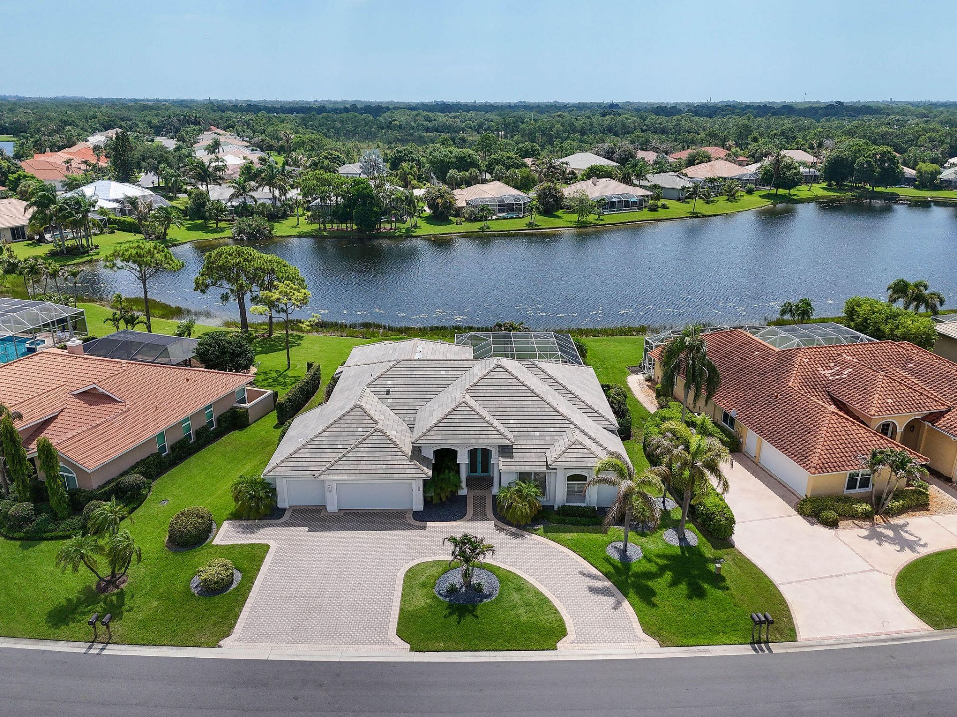 8091 SE Woodlake Lane W, Hobe Sound, FL 33455 Photo