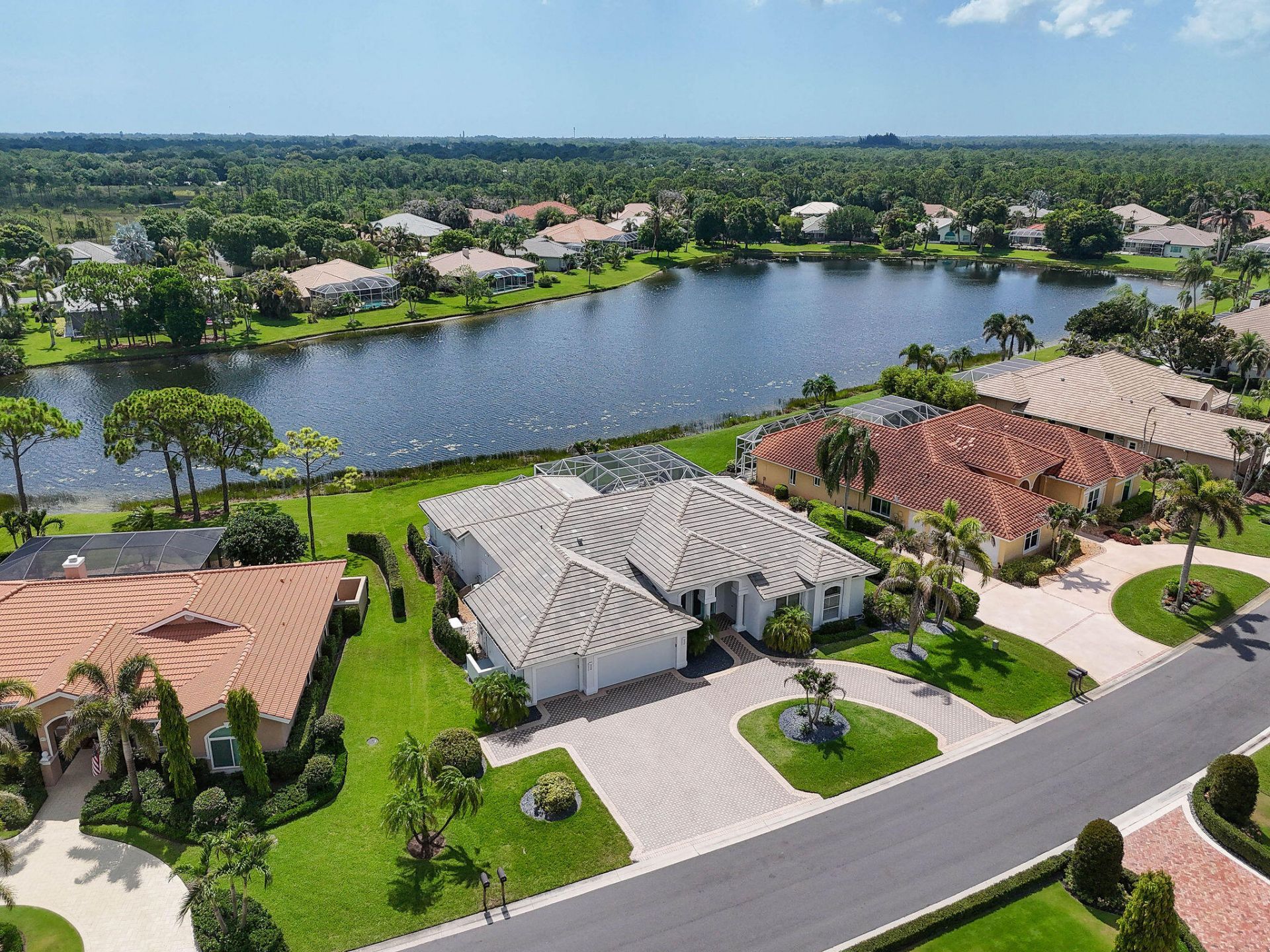 8091 SE Woodlake Lane W, Hobe Sound, FL 33455 Photo