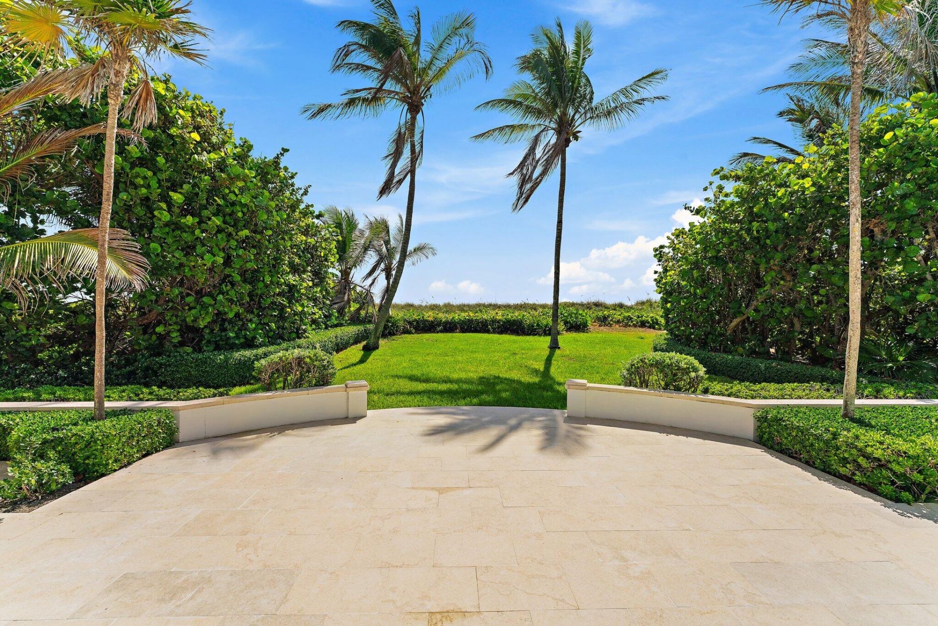 43 N Beach Road, Hobe Sound, FL 33455 Photo