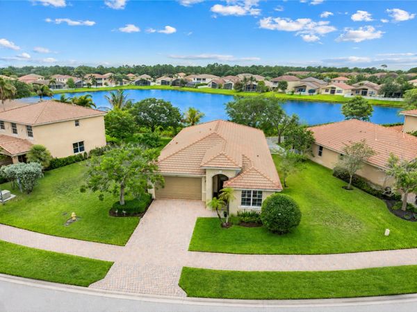 3392 SW Porpoise Circle, Stuart, FL 34997
