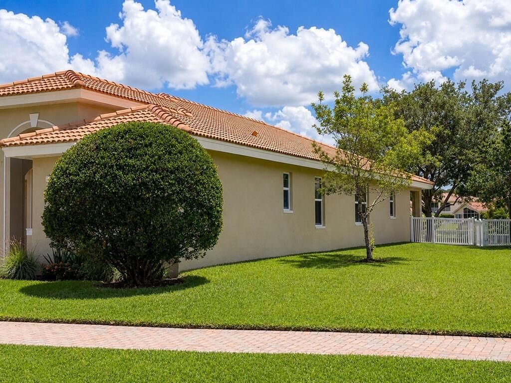 3392 SW Porpoise Circle, Stuart, FL 34997 Photo