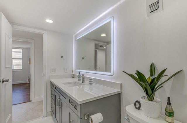 5440 N Ocean Drive, Unit 1502, Singer Island, FL 33404 Photo