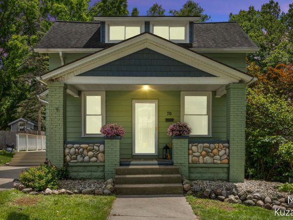 70 Grove Street, Coopersville, MI 49404