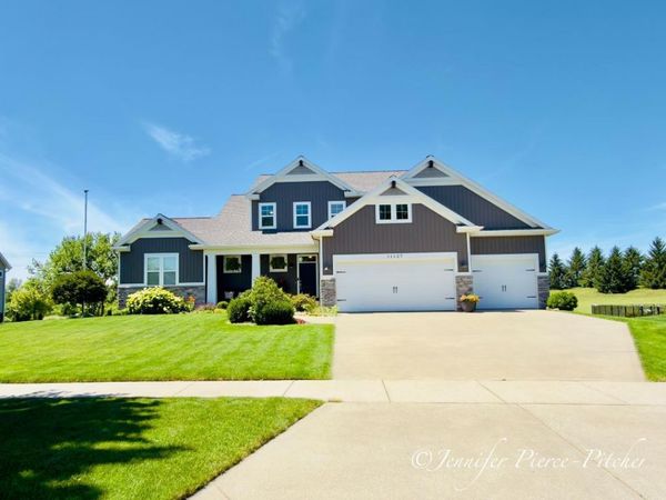 11127 Waterpoint Drive, Allendale, MI 49401