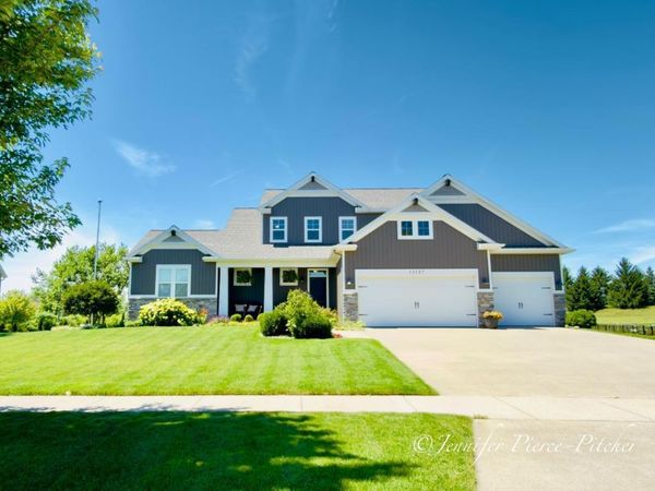 11127 Waterpoint Drive, Allendale, MI 49401