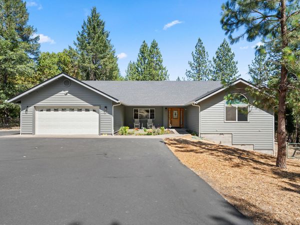 1281 N Pinnon Road, Grants Pass, OR 97526