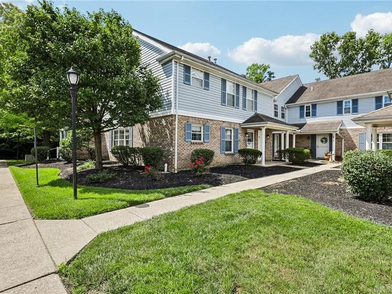 9726 Timberview Court, West Chester, OH 45241 Photo 2