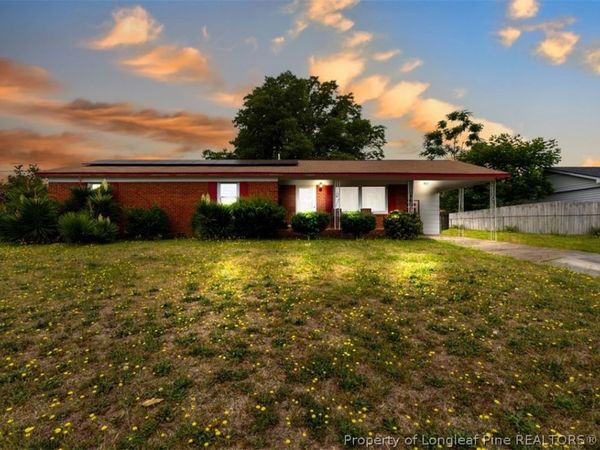 5301 Flagstone Court, Fayetteville, NC 28303