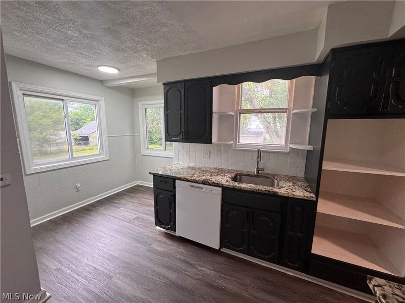 16611 Eldamere Avenue, Cleveland, OH 44128 Photo 14