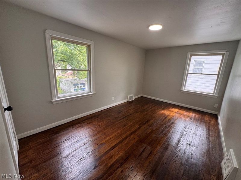 16611 Eldamere Avenue, Cleveland, OH 44128 Photo 18