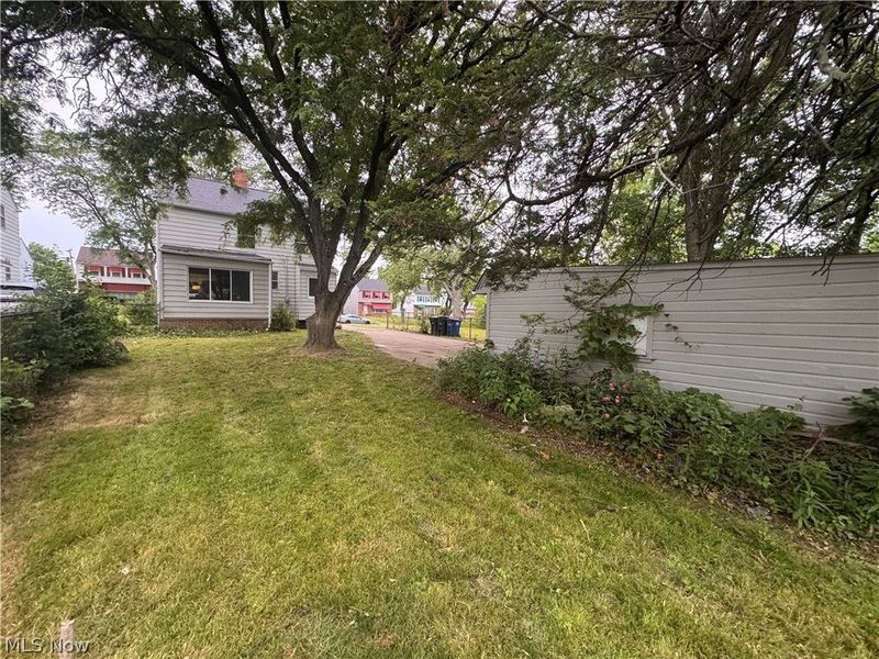 16611 Eldamere Avenue, Cleveland, OH 44128 Photo 29