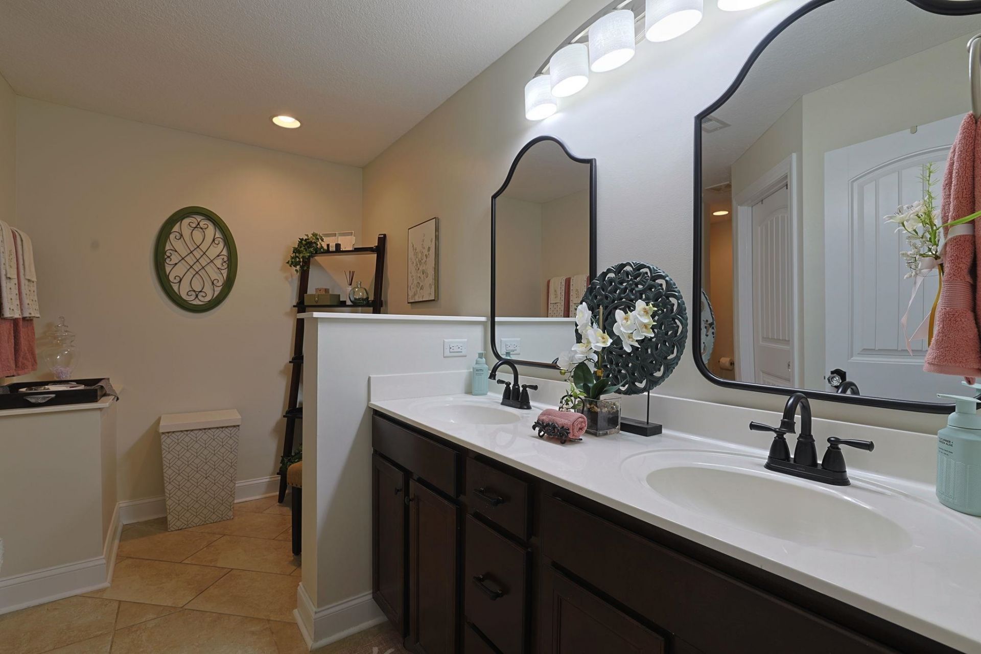 469 Oakham Dr.  Photo 15