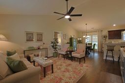 469 Oakham Dr.  photo 4