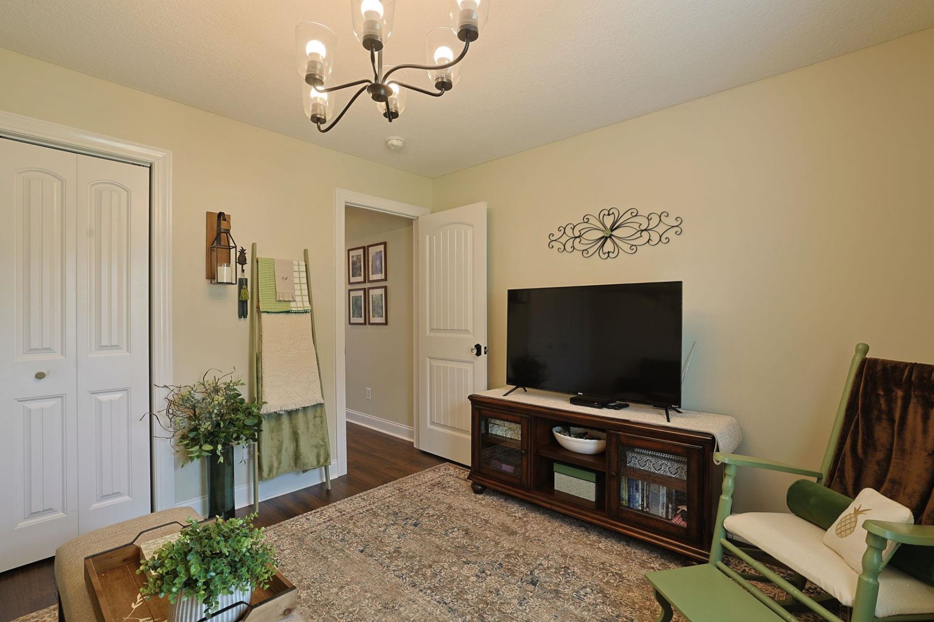 469 Oakham Dr.  Photo 21