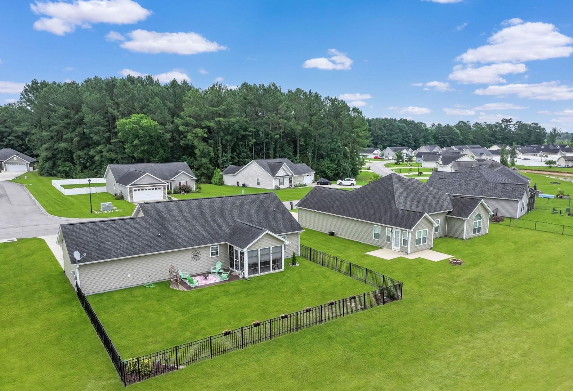 469 Oakham Dr.  Photo 31