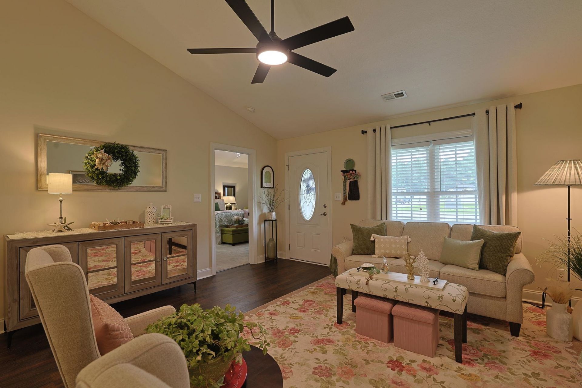 469 Oakham Dr.  Photo 5