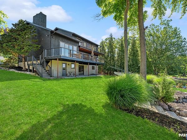 177 High Crest, WEST MILFORD, NJ 07480