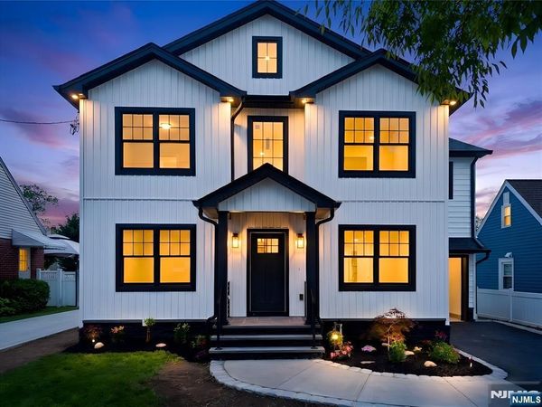 51 Becker Avenue, ROCHELLE PARK, NJ 07662