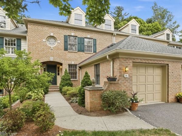 19 Chadwell Pl, Morris, NJ 07960