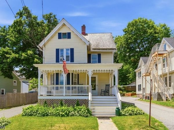 2 Academy St, Newton, NJ 07860