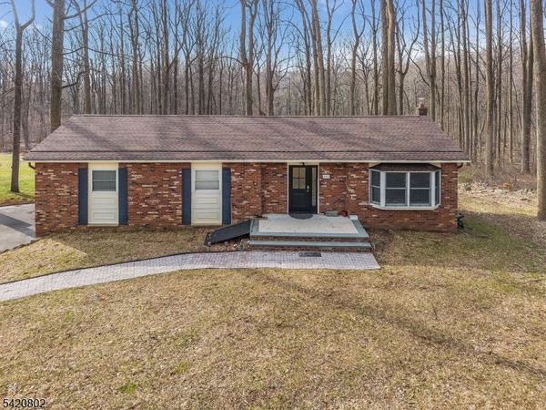 447 Bellwood Ave, Bethlehem, NJ 08802
