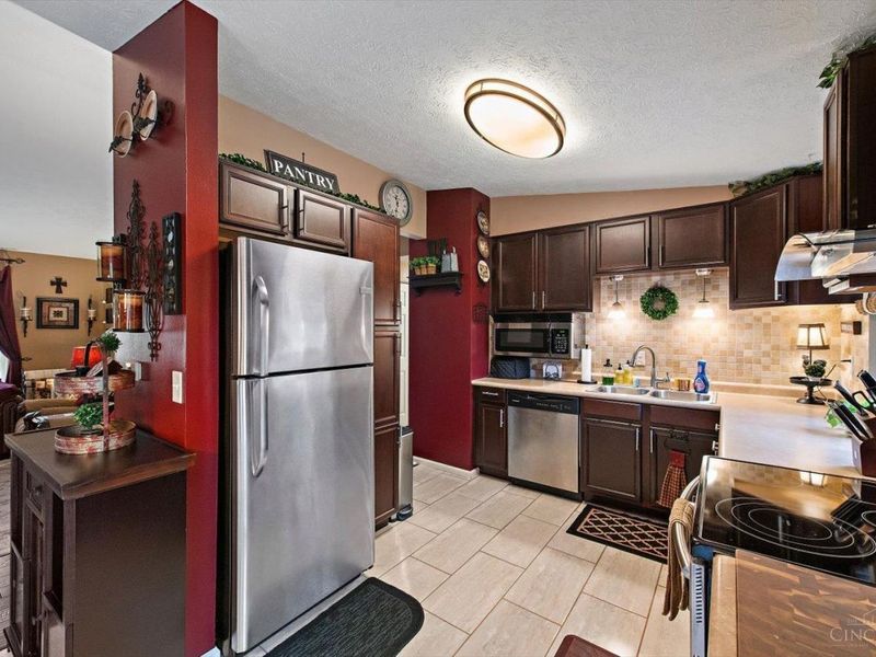 3036 Glenaire Drive, Colerain Township, OH 45251 Photo 8