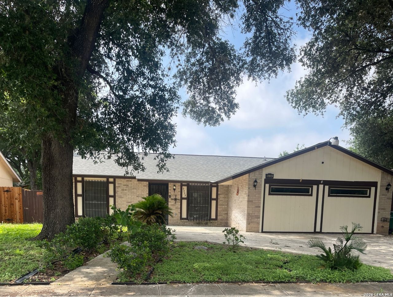 9334 Cliff Way St, San Antonio, TX 78250 Main Photo