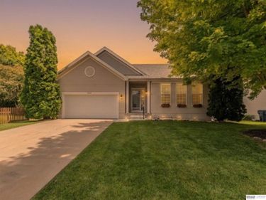 2157 N 162nd Avenue, Omaha, NE 68116