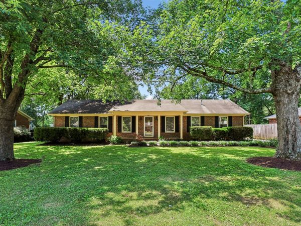 1419 Avon Rd, Murfreesboro, TN 37129