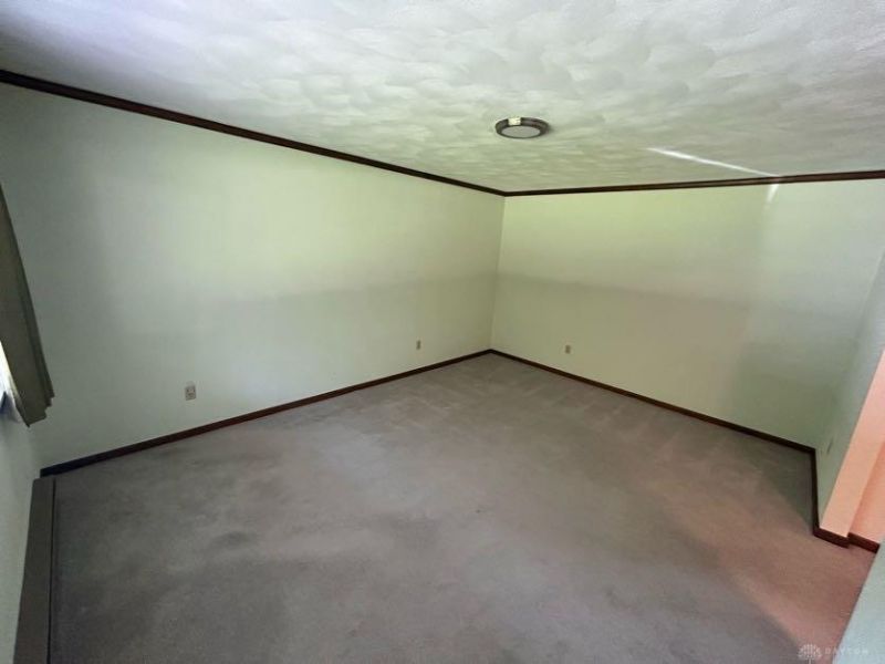 1101 E Bridle Lane, West Carrollton, OH 45449 Photo 9