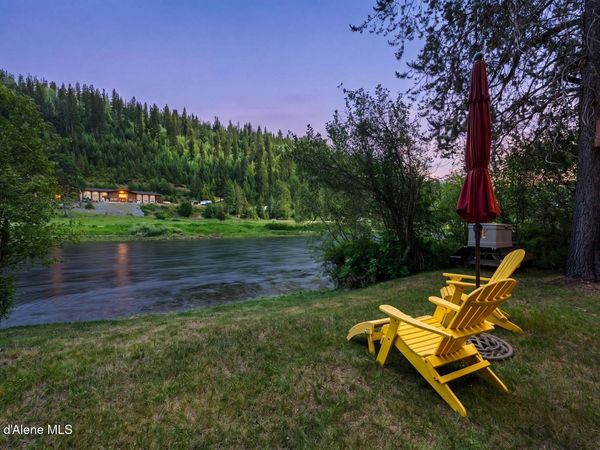 163 Bussard Lake RD , Bonners Ferry, ID 83805