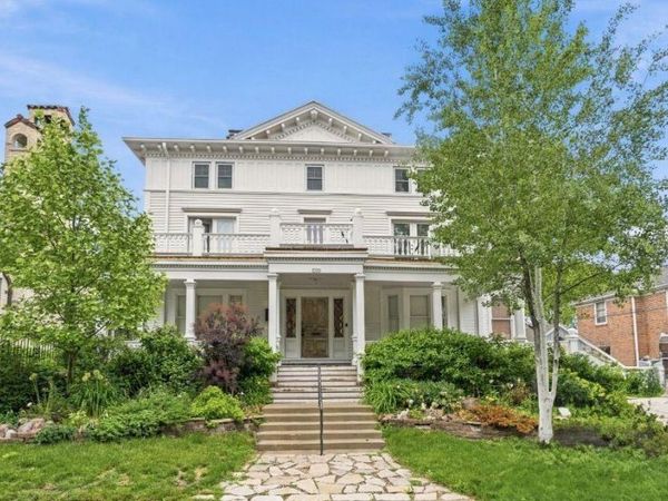 2328 E Back Bay, Milwaukee, WI 53202