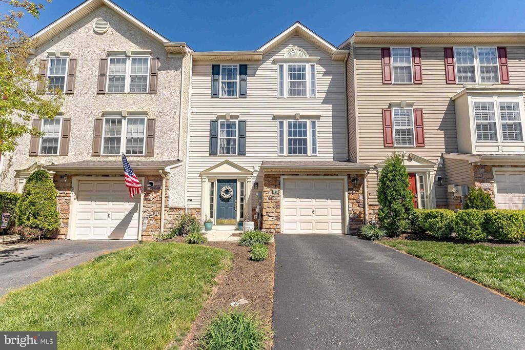 27 CREEKSIDE DRIVE, POTTSTOWN, PA 19464