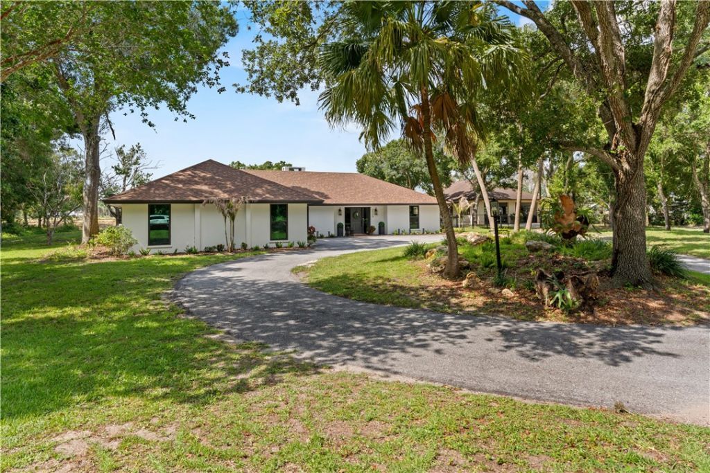 2525 4th Street, Vero Beach, FL 32962 Photo
