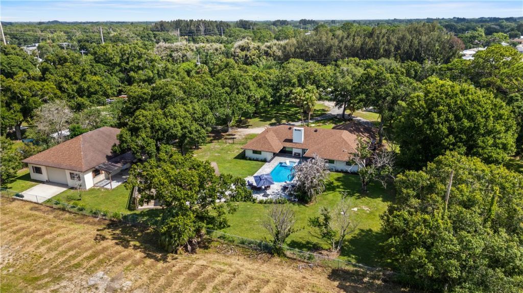 2525 4th Street, Vero Beach, FL 32962 Photo