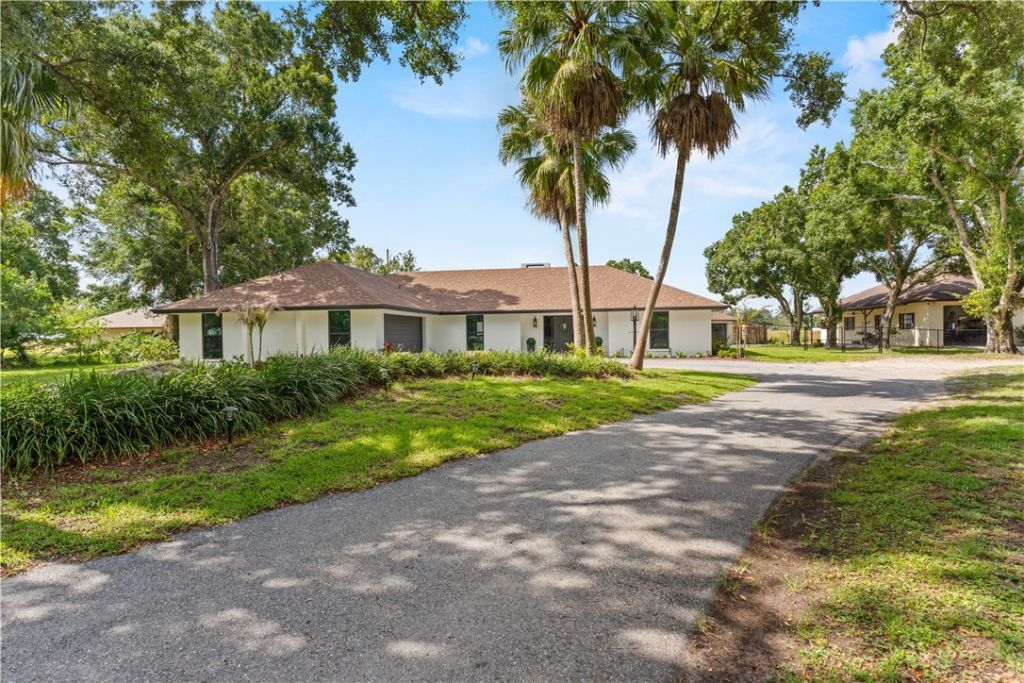 2525 4th Street, Vero Beach, FL 32962 Photo