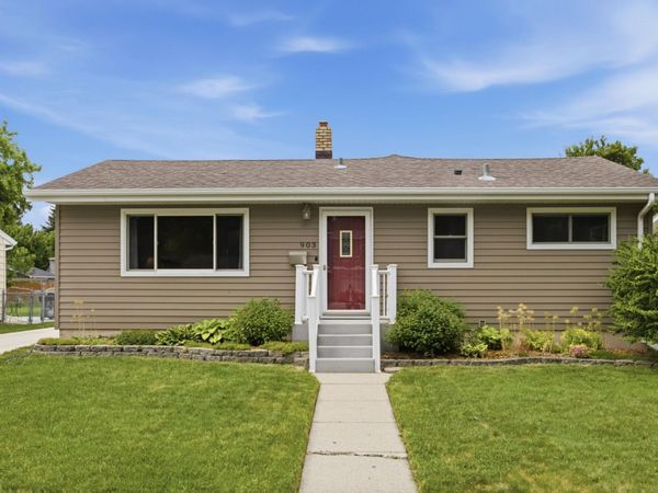903 19th Street N, Moorhead, MN 56560