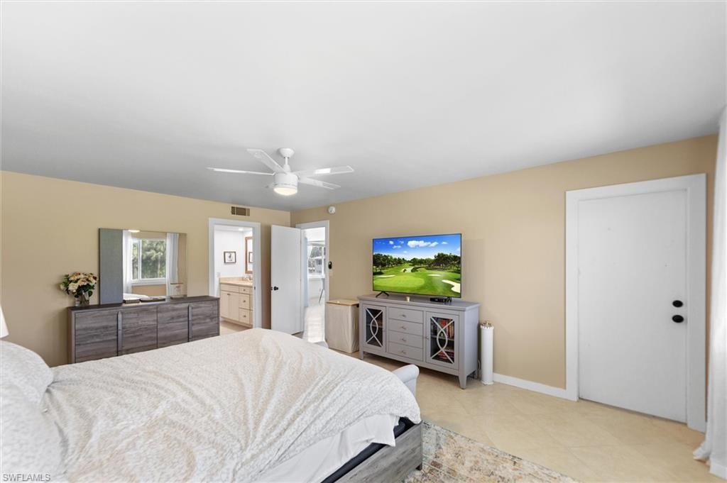 249 Memory Ln, Unit 4, Naples, FL 34112 Photo