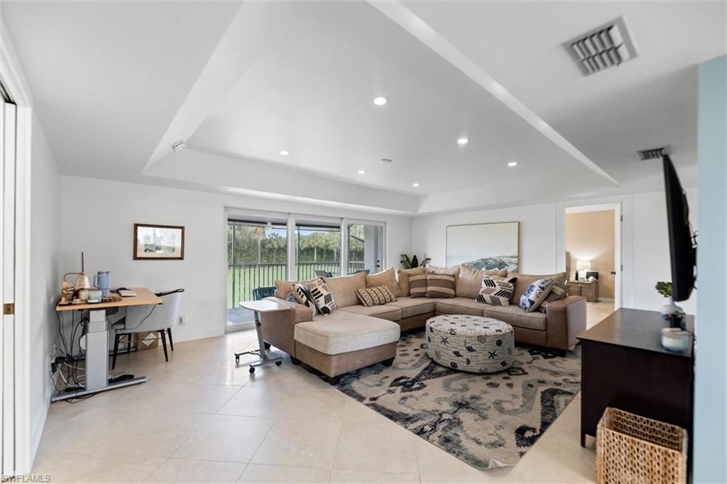 249 Memory Ln, Unit 4, Naples, FL 34112 Photo