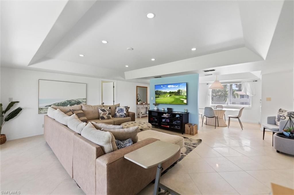249 Memory Ln, Unit 4, Naples, FL 34112 Photo