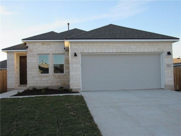302 Cold Spring LOOP, Unit 1, Bastrop, TX 78602