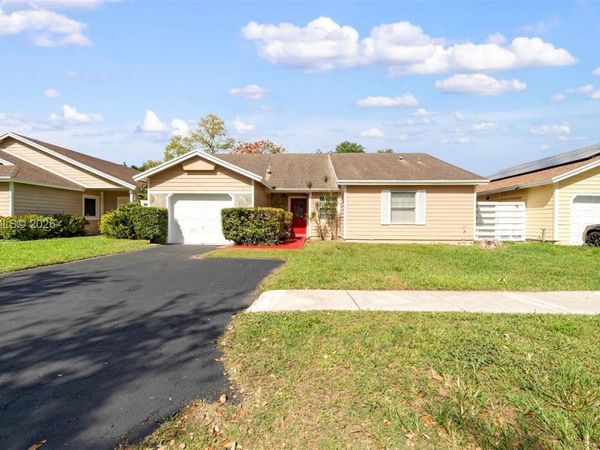 14780 SW 139th Ct , Miami, FL 33186