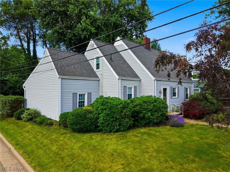2131 Mount Vernon Boulevard NW, Canton, OH 44709 Photo 2