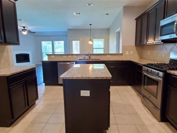 929 Lake Woodland Drive, Little Elm, TX 75068