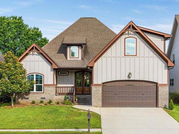 11031 Prairie Lake Drive, Apison, TN 37302
