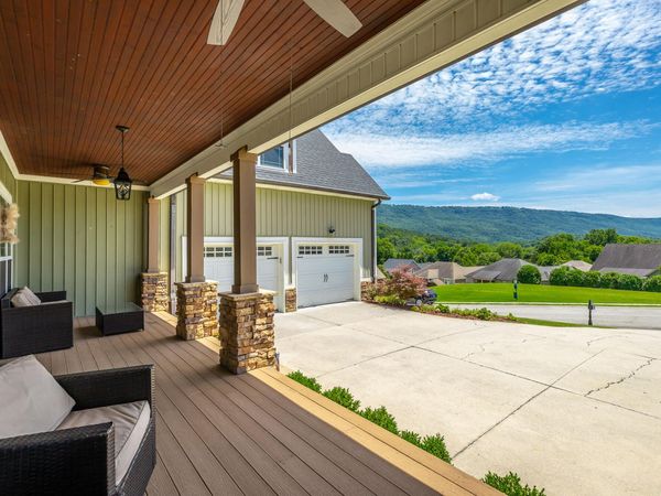 3600 Willow Lake Circle, Chattanooga, TN 37419