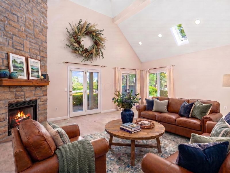 9978 Lavenham Circle W, Powell, OH 43065 Photo 2