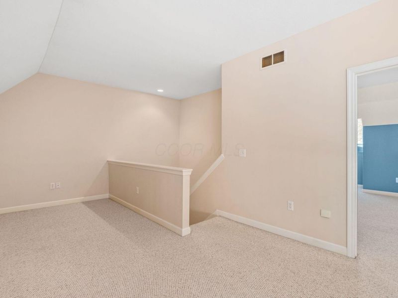 9978 Lavenham Circle W, Powell, OH 43065 Photo 32